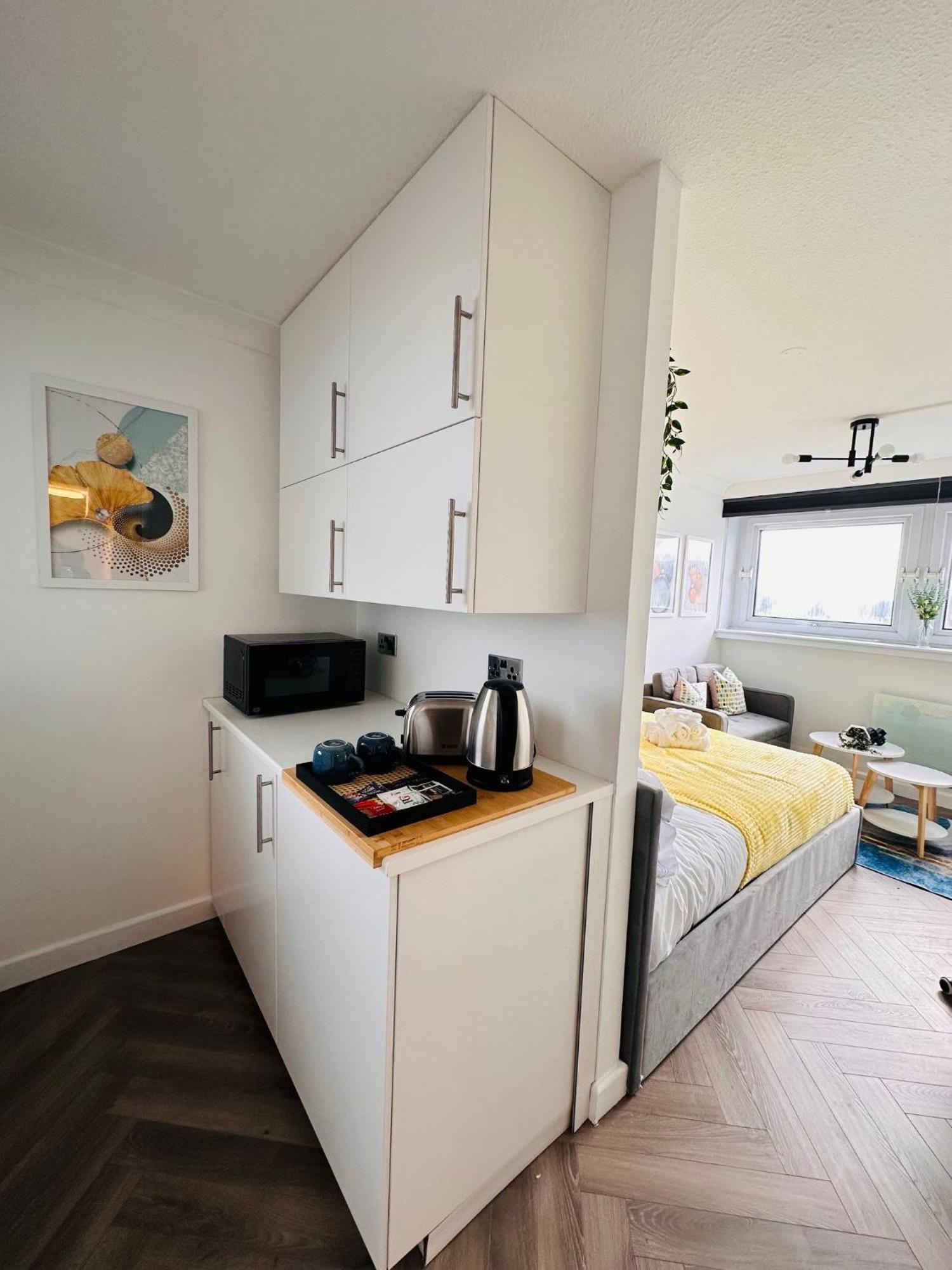 R1 - Private Room In Modern Shared Apartment, Each With Kitchenette, Central Birmingam Exterior foto